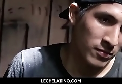 Homeless Latino Str8 Sucks Gay Cock On Street - LECHELATINO.COM